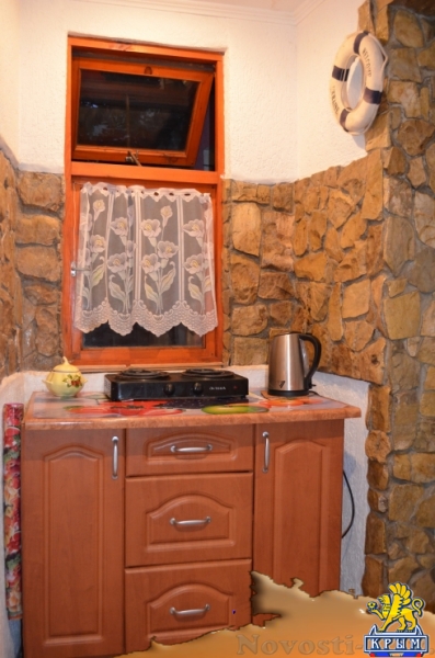 Отдых в Феодосии. Сдам 2-х этажн. коттедж по АДЕКВАТНОЙ цене.Центр.Море Отдых в Крыму 2017 - жильё в Крыму без посредников - «Отдых в Феодосии»