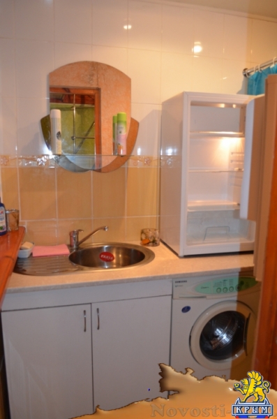 Отдых в Феодосии. Сдам 2-х этажн. коттедж по АДЕКВАТНОЙ цене.Центр.Море Отдых в Крыму 2017 - жильё в Крыму без посредников - «Отдых в Феодосии»