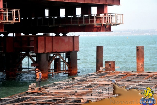 Строительству Крымского моста год (ФОТОРЕПОРТАЖ) - «70 лет Победы»