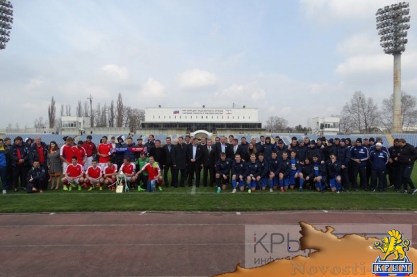 Сборная Крыма по футболу выиграла турнир «Крымская весна» (ФОТО) - «Спорт Крыма» Сборная Крыма по футболу выиграла турнир «Крымская весна» (ФОТО) - «Спорт Крыма»