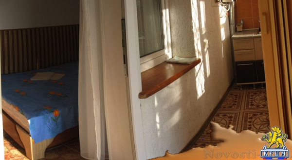 Отдых в Алуште. 1-но к.номер, на 2 чел., в част. сек-ре в Алуште, 700-1400 руб., 700 м. море Отдых в Крыму 2017 - жильё в Крыму без посредников - «Отдых в Алуште»