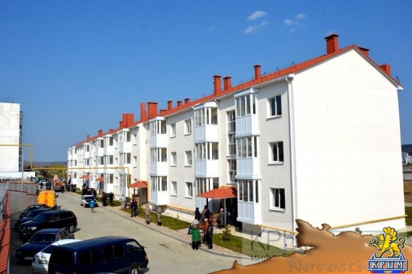 Переселенцы с санитарной зоны Крымского моста в Керчи заселяются в новые квартиры (ФОТОРЕПОРТАЖ) - «Политика Крыма» Переселенцы с санитарной зоны Крымского моста в Керчи заселяются в новые квартиры (ФОТОРЕПОРТАЖ) - «Политика Крыма»