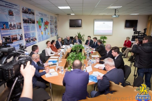 Немецкие политики встретились с преподавателями и студентами Крымского федерального университета (ФОТО) - «Политика Крыма»