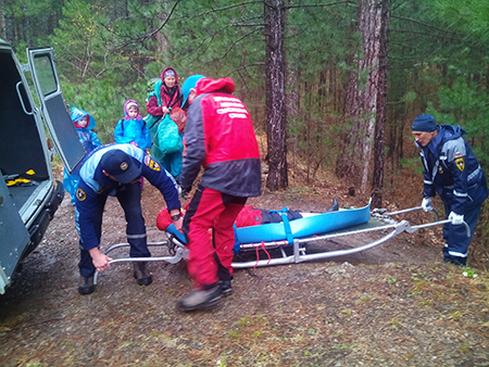 Спасатели «КРЫМ-СПАС» оказали помощь двум пострадавшим туристам - «МЧС»