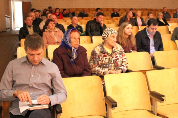 Специалисты Госкомрегистра продолжают консультировать жителей сельских поселений на специальных конференциях — Валентина Кирлица - «Госкомрегистр»