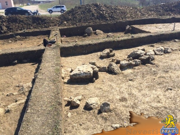 На месте строительства автоподходов к мосту нашли поселение эпохи бронзы - «Керчь» На месте строительства автоподходов к мосту нашли поселение эпохи бронзы - «Керчь»