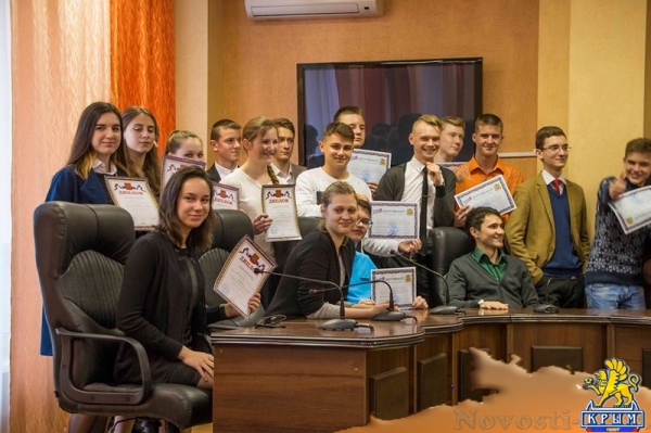Керченские школьники побывали внутри власти - «Керчь»