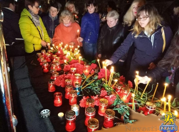 Траурная панихида в связи с трагическими событиями в Санкт-Петербурге прошла сегодня в Симферополе (ФОТО) - «Политика Крыма»