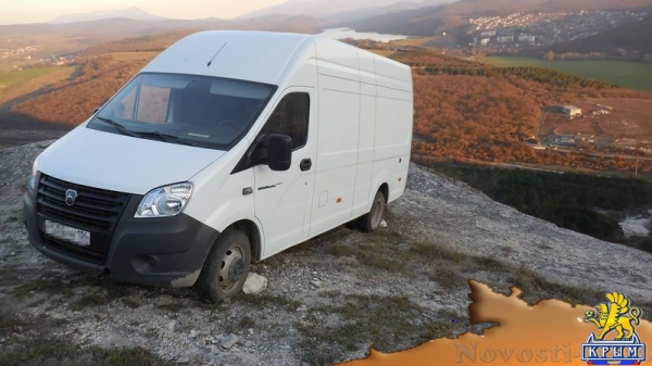 Бахчисарайские спасатели сняли «Газель» со скалы - «Происшествия»