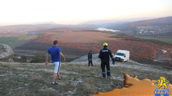 Бахчисарайские спасатели сняли «Газель» со скалы - «Происшествия»