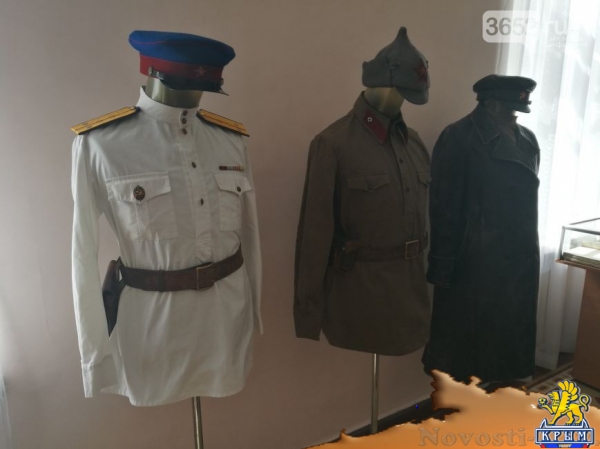 В Симферополе открылась выставка, посвященная 100-летию со дня образования органов безопастности в Крыму (ФОТОФАКТ) - «Симферополь»