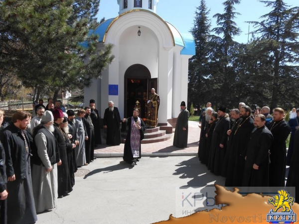 Симферопольские священнослужители отработали навыки пожаротушения (ФОТО, ВИДЕО) - «Общество Крыма»