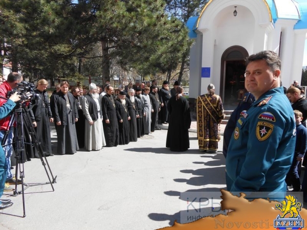 Симферопольские священнослужители отработали навыки пожаротушения (ФОТО, ВИДЕО) - «Общество Крыма»