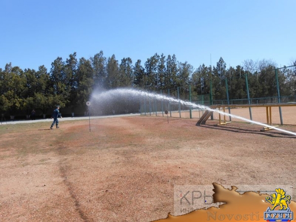 Симферопольские священнослужители отработали навыки пожаротушения (ФОТО, ВИДЕО) - «Общество Крыма»