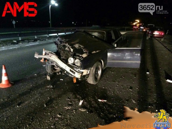 Под Симферополем фургон, помяв BMW, улетел с дороги и перевернулся - «Новости Крыма»