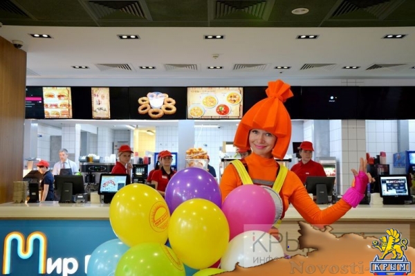 Константинов лично оценил достоинства и недостатки фастфуда «Мир Бургер», открывшегося в Симферополе вместо «Макдоналдса» (ФОТО, ВИДЕО) - «Туризм Крыма»