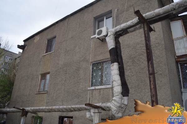 Власти Симферополя пообещали переселить жильцов аварийного дома в переулке Стрелковом, ожидающих этого шесть лет (ФОТО) - «Общество Крыма»