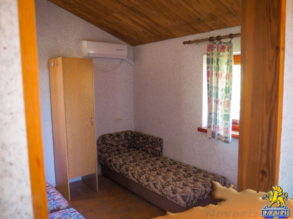 Отдых в Коктебеле. Отличный дом, с комфортабельными номерами, большим садом, рядом с рынком Отдых в Крыму 2017 - жильё в Крыму без посредников - «Отдых в Коктебеле» Отдых в Коктебеле. Отличный дом, с комфортабельными номерами, большим садом, рядом с рынком Отдых в Крыму 2017 - жильё в Крыму без посредников - «Отдых в Коктебеле»