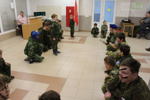 Вчера воспитанники военно-патриотических клубов Севастополя поздравили пожилых людей дома-интерната  - «Новости Севастополя»