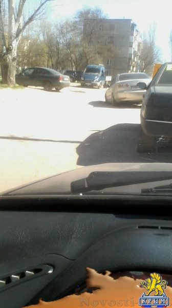 В центре Керчи провалился асфальт - «Керчь»