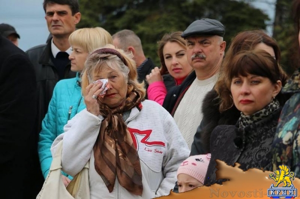 Митинги «Вместе против террора» прошли по всему Крыму: поддержать жителей Санкт-Петербурга вышли десятки тысяч крымчан (ФОТО) - «Спорт Крыма» Митинги «Вместе против террора» прошли по всему Крыму: поддержать жителей Санкт-Петербурга вышли десятки тысяч крымчан (ФОТО) - «Спорт Крыма»