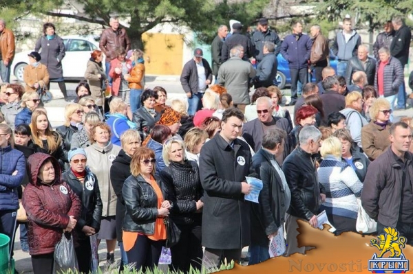 Митинги «Вместе против террора» прошли по всему Крыму: поддержать жителей Санкт-Петербурга вышли десятки тысяч крымчан (ФОТО) - «Спорт Крыма» Митинги «Вместе против террора» прошли по всему Крыму: поддержать жителей Санкт-Петербурга вышли десятки тысяч крымчан (ФОТО) - «Спорт Крыма»