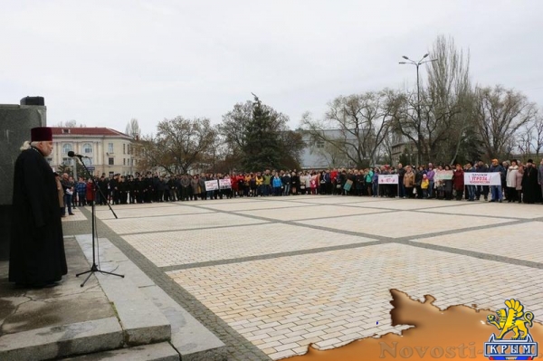 Митинги «Вместе против террора» прошли по всему Крыму: поддержать жителей Санкт-Петербурга вышли десятки тысяч крымчан (ФОТО) - «Спорт Крыма» Митинги «Вместе против террора» прошли по всему Крыму: поддержать жителей Санкт-Петербурга вышли десятки тысяч крымчан (ФОТО) - «Спорт Крыма»