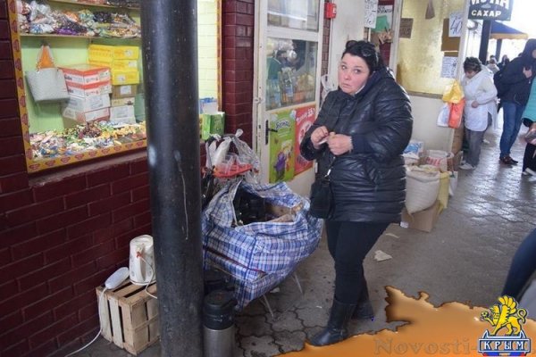 Предприниматели симферопольского микрорынка на ул. Козлова согласны на снос незаконных объектов – администрация города (ФОТО) - «70 лет Победы»