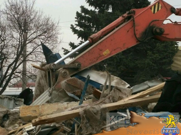 Предупреждения закончились: власти Симферополя начали снос микрорынка на Козлова (ФОТО, ВИДЕО) - «Политика Крыма»