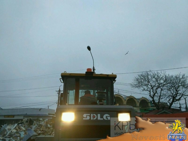 Предупреждения закончились: власти Симферополя начали снос микрорынка на Козлова (ФОТО, ВИДЕО) - «Политика Крыма»