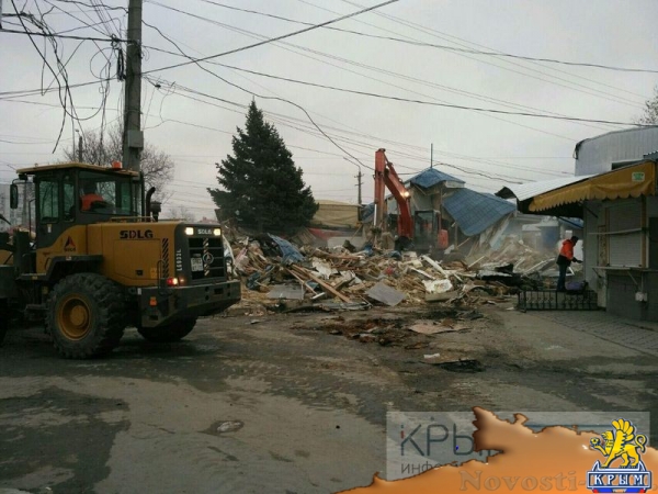 Предупреждения закончились: власти Симферополя начали снос микрорынка на Козлова (ФОТО, ВИДЕО) - «Политика Крыма»