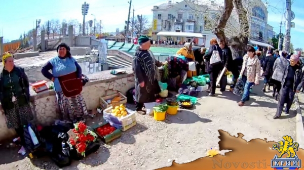 Непобедимые: Масштабный снос не помешал "стихийщикам" бойко торговать у Центрального рынка (ФОТО) - «Симферополь»