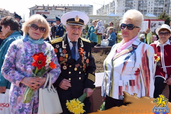 Евпаторийцы отпраздновали День освобождения города (ФОТО) - «Общество Крыма» Евпаторийцы отпраздновали День освобождения города (ФОТО) - «Общество Крыма»
