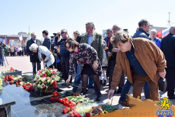 Евпаторийцы отпраздновали День освобождения города (ФОТО) - «Общество Крыма» Евпаторийцы отпраздновали День освобождения города (ФОТО) - «Общество Крыма»