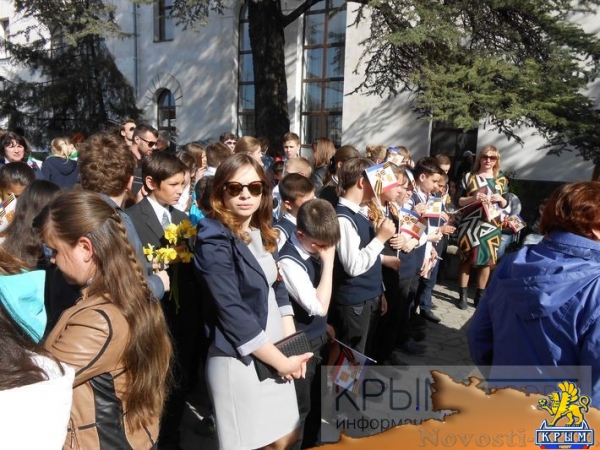 Симферопольцы торжественно встретили «Поезд Победы» (ФОТО) - «Общество Крыма»