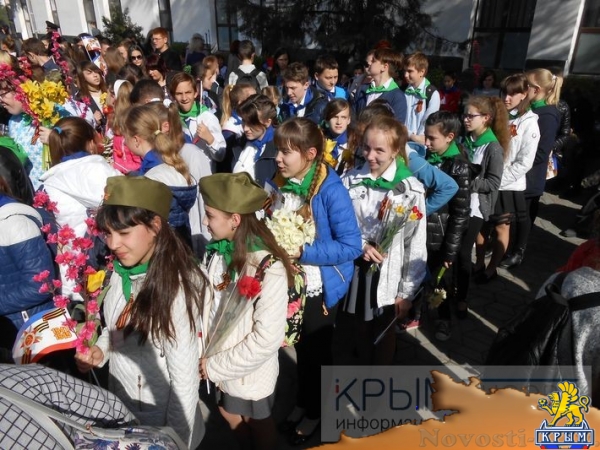 Симферопольцы торжественно встретили «Поезд Победы» (ФОТО) - «Общество Крыма»