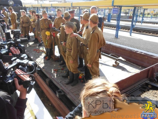 Симферопольцы торжественно встретили «Поезд Победы» (ФОТО) - «Общество Крыма»