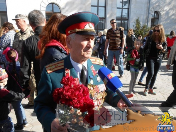 Симферопольцы торжественно встретили «Поезд Победы» (ФОТО) - «Общество Крыма»