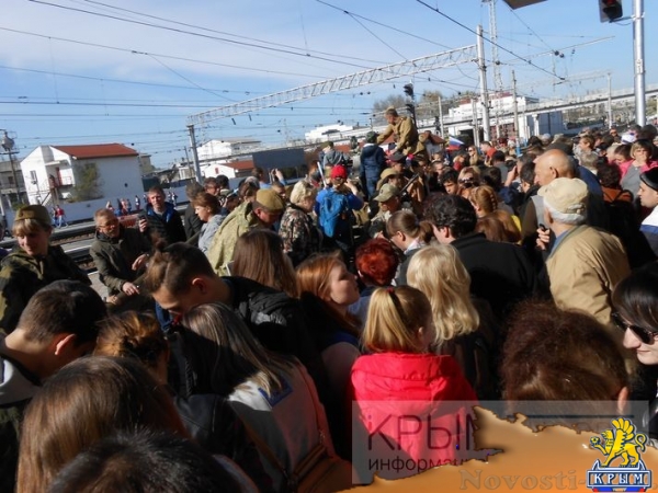 Симферопольцы торжественно встретили «Поезд Победы» (ФОТО) - «Общество Крыма»