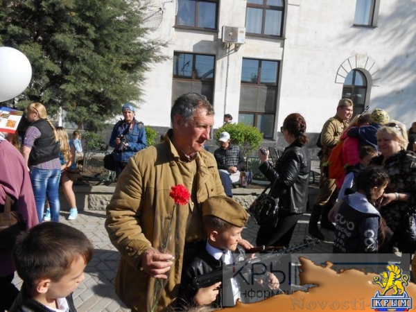 Симферопольцы торжественно встретили «Поезд Победы» (ФОТО) - «Общество Крыма»