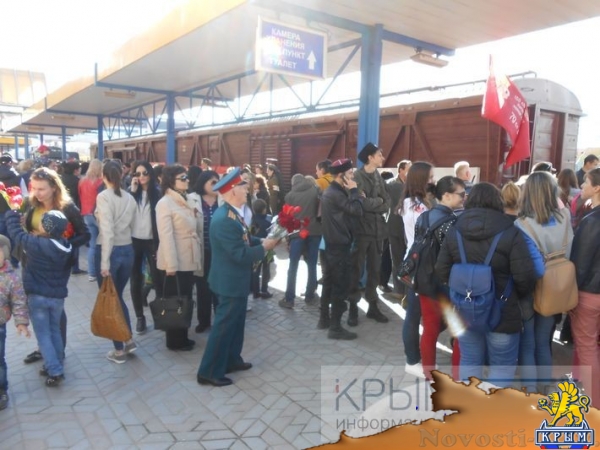 Симферопольцы торжественно встретили «Поезд Победы» (ФОТО) - «Общество Крыма»