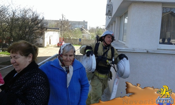 Керченские пожарные спасли людей на учениях в Ленинском районе - «Керчь»