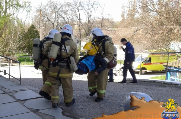 Керченские пожарные спасли людей на учениях в Ленинском районе - «Керчь»