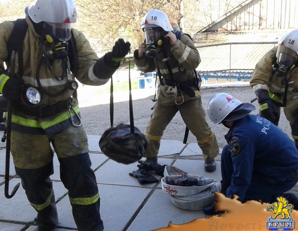 Керченские пожарные спасли людей на учениях в Ленинском районе - «Керчь»