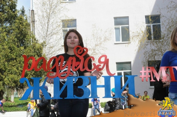 Морской технический лицей отметил день рождения флешмобом - «Керчь» Морской технический лицей отметил день рождения флешмобом - «Керчь»