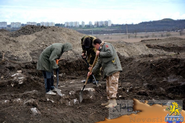 Археологи обнаружили захоронение скифских воинов в ходе раскопок на автоподходах к Крымскому мосту в Керчи (ФОТО) - «Культура Крыма» Археологи обнаружили захоронение скифских воинов в ходе раскопок на автоподходах к Крымскому мосту в Керчи (ФОТО) - «Культура Крыма»