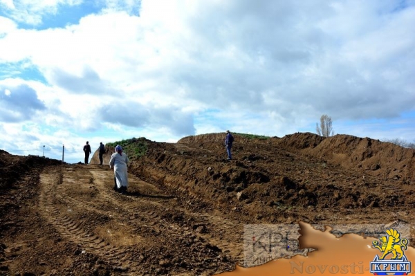 Археологи обнаружили захоронение скифских воинов в ходе раскопок на автоподходах к Крымскому мосту в Керчи (ФОТО) - «Культура Крыма» Археологи обнаружили захоронение скифских воинов в ходе раскопок на автоподходах к Крымскому мосту в Керчи (ФОТО) - «Культура Крыма»