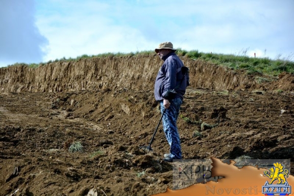 Археологи обнаружили захоронение скифских воинов в ходе раскопок на автоподходах к Крымскому мосту в Керчи (ФОТО) - «Культура Крыма» Археологи обнаружили захоронение скифских воинов в ходе раскопок на автоподходах к Крымскому мосту в Керчи (ФОТО) - «Культура Крыма»
