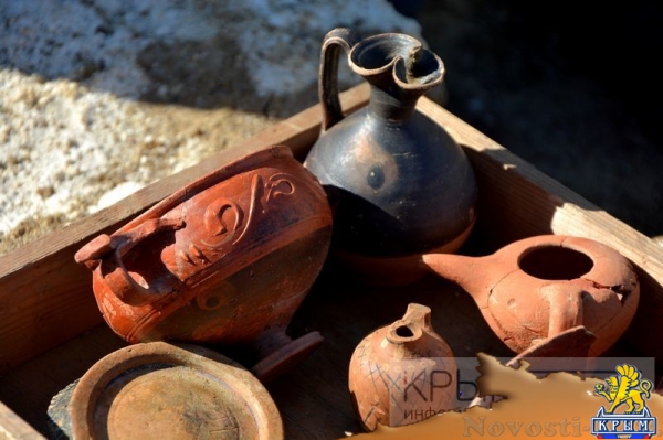 Археологи обнаружили захоронение скифских воинов в ходе раскопок на автоподходах к Крымскому мосту в Керчи (ФОТО) - «Культура Крыма» Археологи обнаружили захоронение скифских воинов в ходе раскопок на автоподходах к Крымскому мосту в Керчи (ФОТО) - «Культура Крыма»