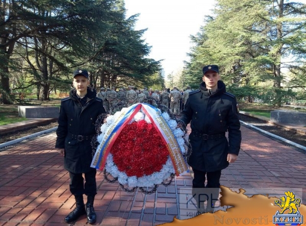 Симферополь празднует 73-ю годовщину освобождения от немецко-фашистских захватчиков (ФОТО) - «70 лет Победы» Симферополь празднует 73-ю годовщину освобождения от немецко-фашистских захватчиков (ФОТО) - «70 лет Победы»
